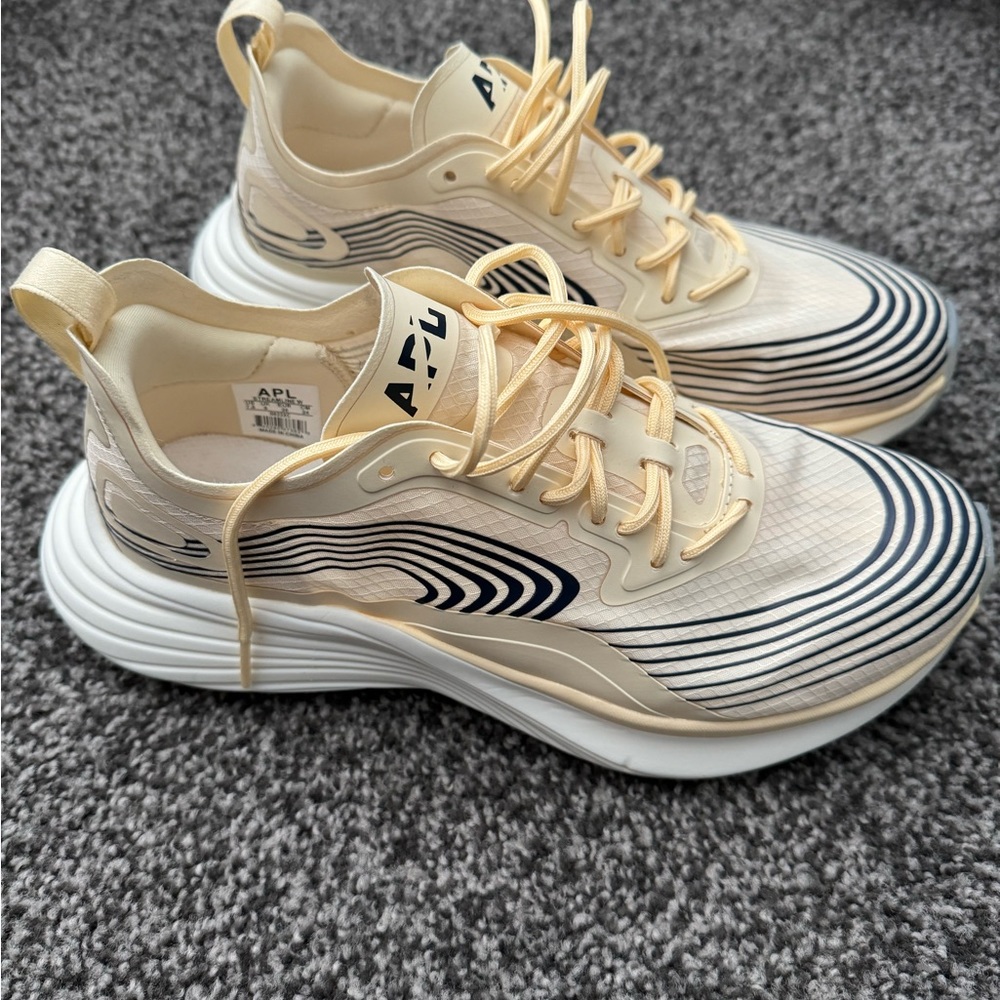 APL STREAMLINE CUSHION RUNNING SNEAKERS